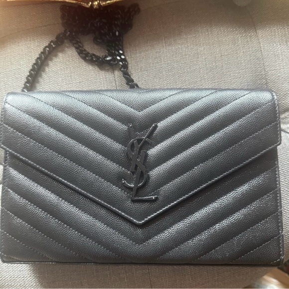Yves Saint Laurent Black Chevron Clutch Like new condition authentic - Picture 1 of 10